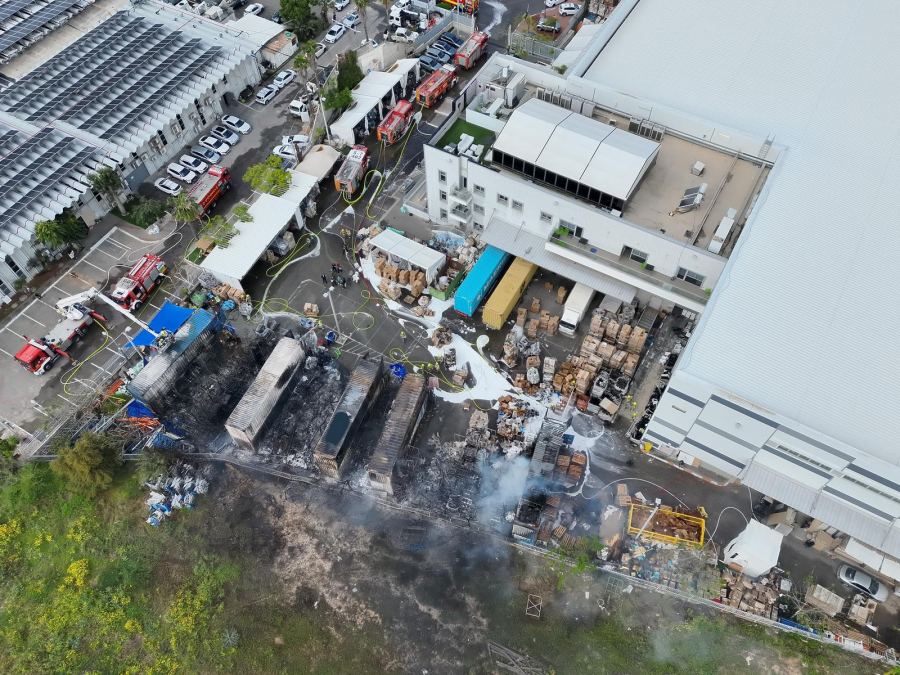 سيطرة طواقم الإطفاء والإنقاذ على عدة حرائق في مناطق مختلفة